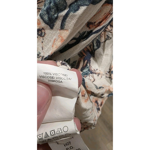 Lucky Brand Light Weight Mixed Floral Print Half Button Tie Front Blouse Size L - Picture 7 of 8